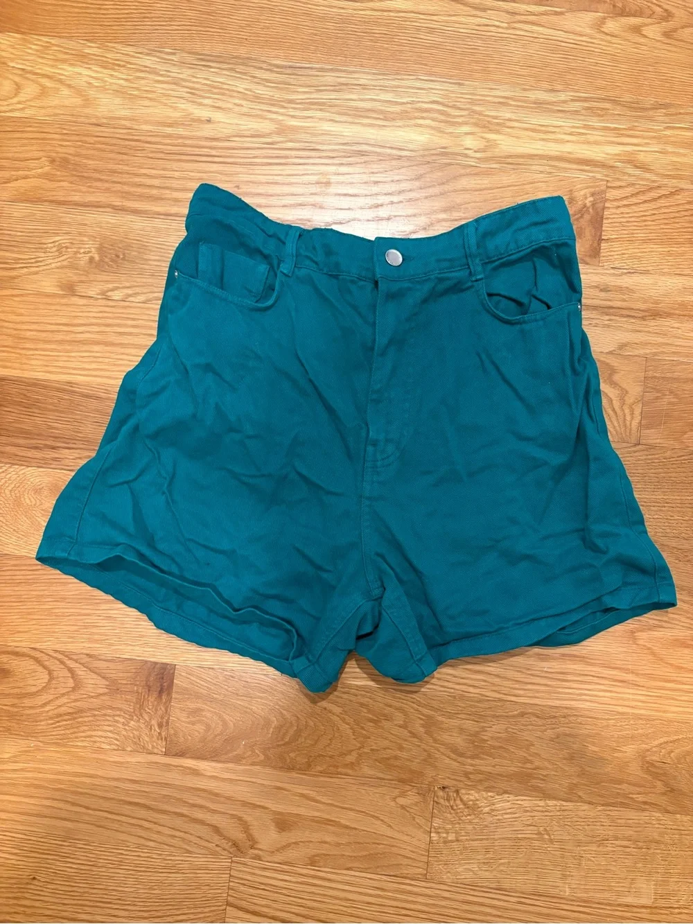 CLOSET CLEANOUT! Zara mom short - green